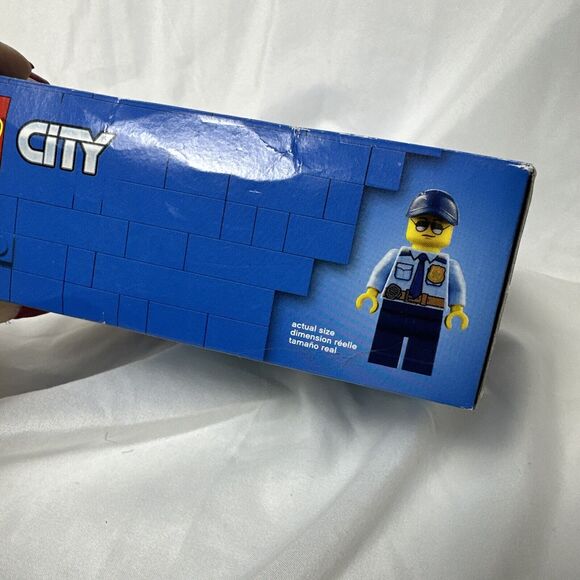 Lego‎ City 60275 Police Helicopter Building Toy Retired 2021 Set- New Sealed Box - Picture 4 of 8